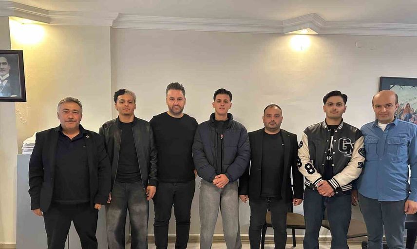 Bilecik'te kuaförler yeteneklerini sergiledi: 1. Hair Fest'te ödüller sahibini buldu