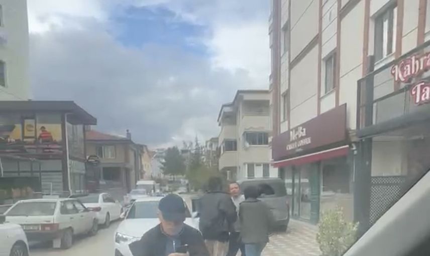 Tokat'ta yol verme kavgası servis minibüsünde gerginliğe yol açtı