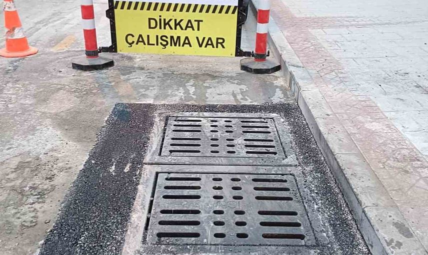 Zincirlikuyu Caddesi'nde sürüş konforu artırıldı: rögar ve ızgara onarımları tamamlandı