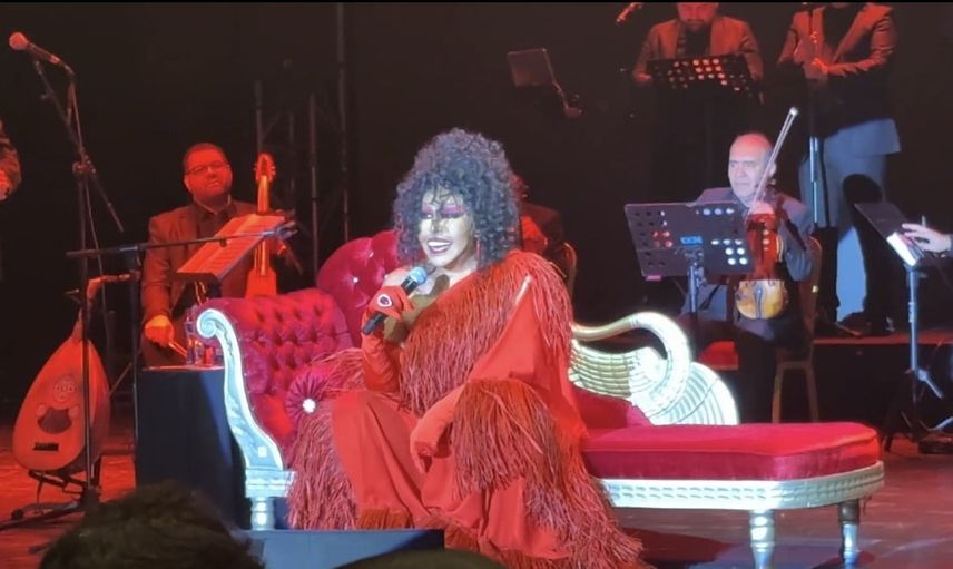 Memleketinde karşılanan diva: Bülent Ersoy Bursa gecesinde övgü topladı