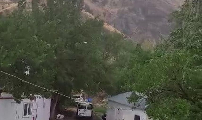 Ağustos ortasında beklenmeyen yağmur Adıyaman Çamyurdu'nu serinletti