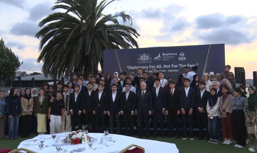 Gala gecesinde gençlerden barış ve insani diplomasi çağrısı