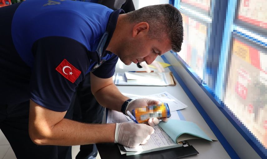 Babaeski'de marketlerde son kullanma tarihi geçen ürünlere ceza