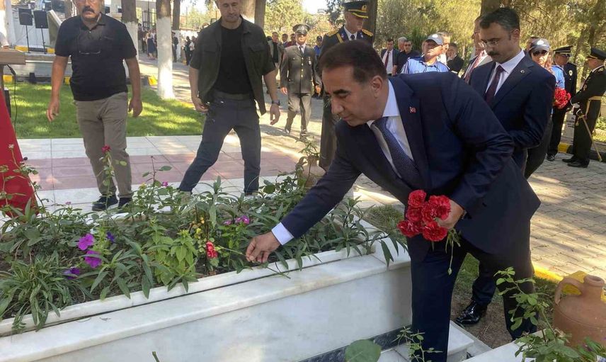 Manisa ilçelerinde birlik ve saygı içinde 30 Ağustos Zafer Bayramı törenleri