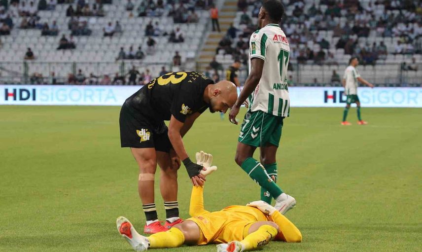 Konyaspor ve Çaykur Rizespor arasında ilk yarı: gol sesi çıkmadı