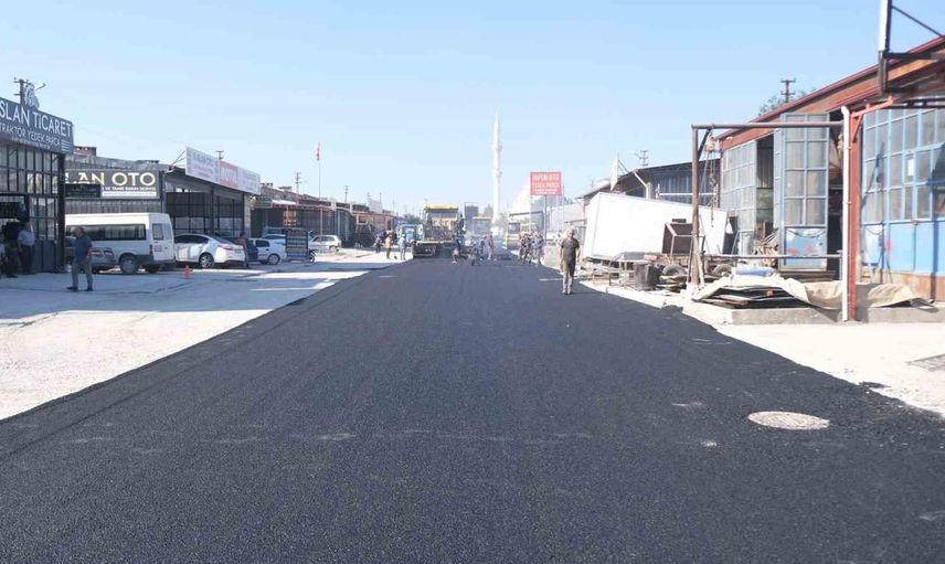 Sanayi sitesi modernleşme yolunda: asfalt ve çevre düzenlemesi sürüyor