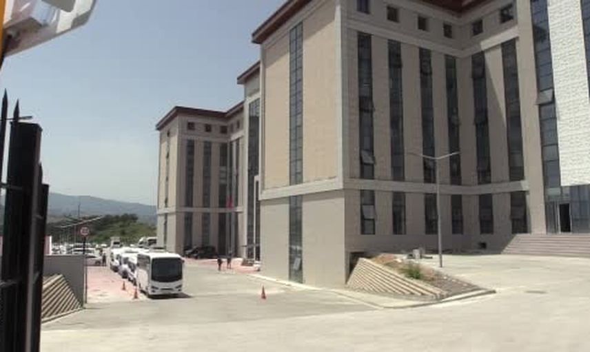 Ev hapsi sona erdi: Yalova devre mülk davasında iki sanığın adli kontrolü kaldırıldı