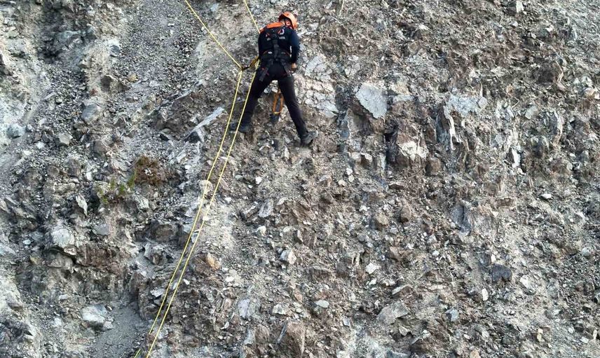Samandağ'da inatçı keçilerin dağ macerası iki saatlik operasyonda sonlandı