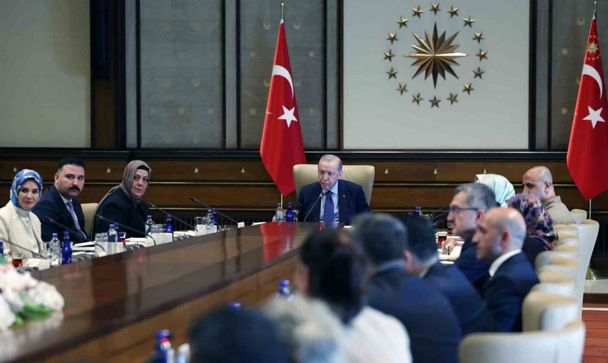 Külliye'de buluşma: Erdoğan şehit yakınları ve gazilere devlet sözü verdi