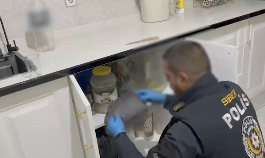 Hesap kiralayan şebekeye Bitlis merkezli dört ilde operasyon