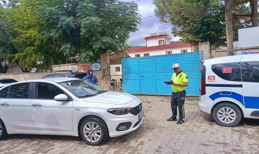 Kahramanmaraş'ta okul ve yurt çevrelerinde sıkı denetim: bin 646 kişi sorgulandı