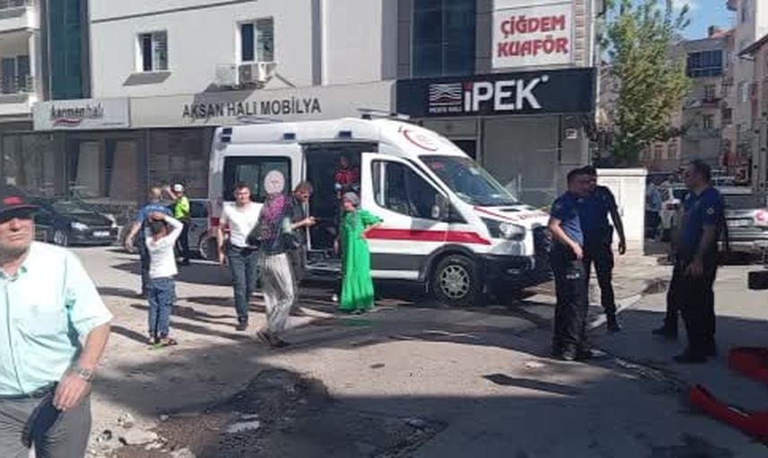 Sobanın yakılması tıkalı bacayı ateşledi: üç katlı apartmanda panik