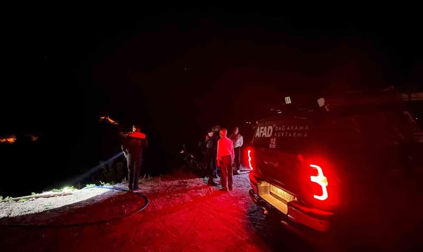 Baba ve kızı Kahramanmaraş'ta arazide mahsur kaldı, AFAD kurtardı