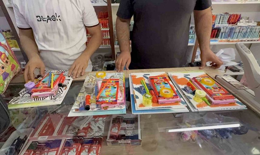 Tatvan'da askıda kırtasiye ile eğitimde dayanışma güçleniyor
