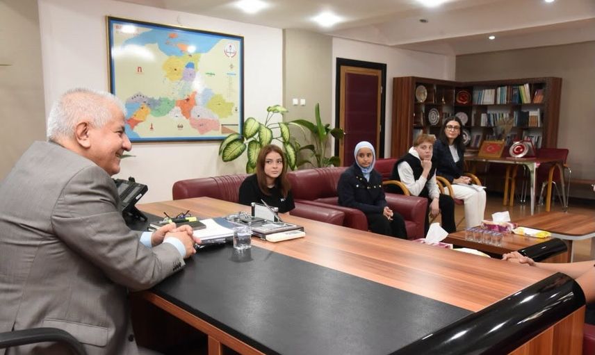 Filistinli öğrencilerle eğitimde aidiyet ve gelecek üzerine buluşma