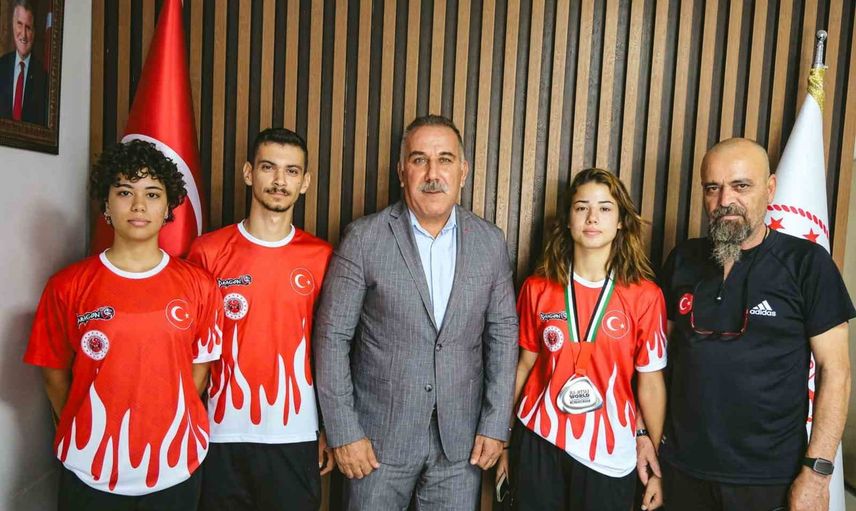 Aydınlı Sude Nas Çavultu dünya jujitsusunda ikinci olarak kente gurur verdi