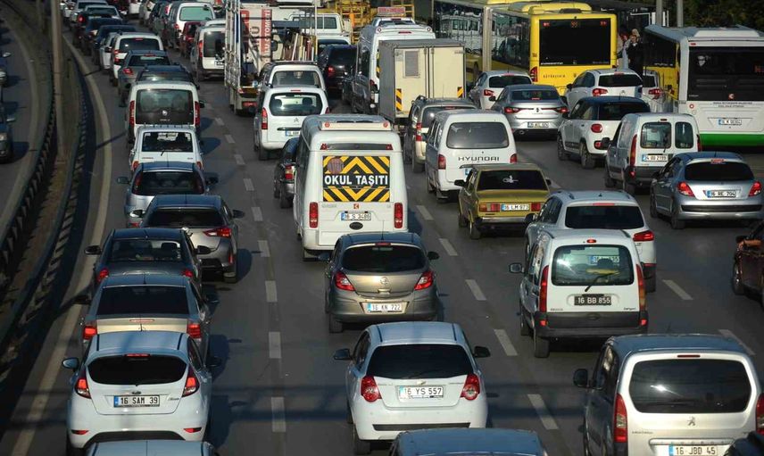 Bursa'da öğrenci servislerine yeni tarife ile yüzde 25'e varan zam
