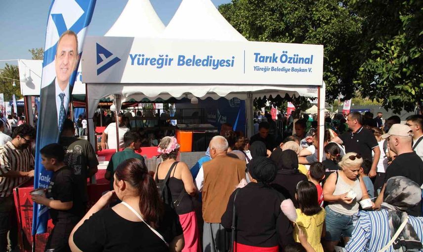 Standı dolup taştı: Yüreğir'in Akarcalı fıstığı festivalde ilgi gördü