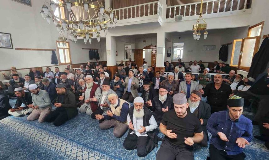 Kümbet Mahallesi'nde 2 bin 658 hatimle 1001 hatim geleneği yaşatıldı