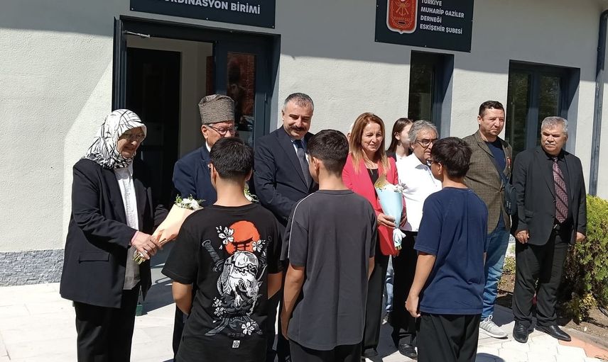 Koruma altındaki çocuklardan gazilere anlamlı ziyaret