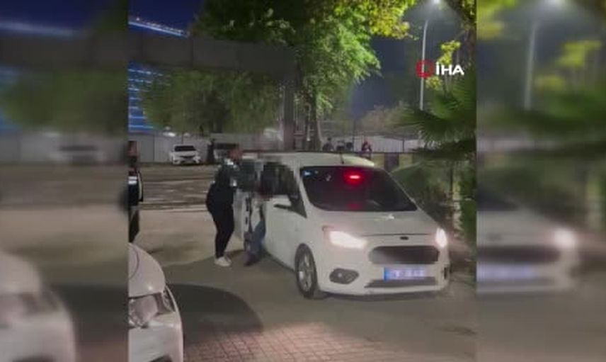 Kadıköy'de silahla intihar girişimi: polis müzakere sonucu teslim oldu