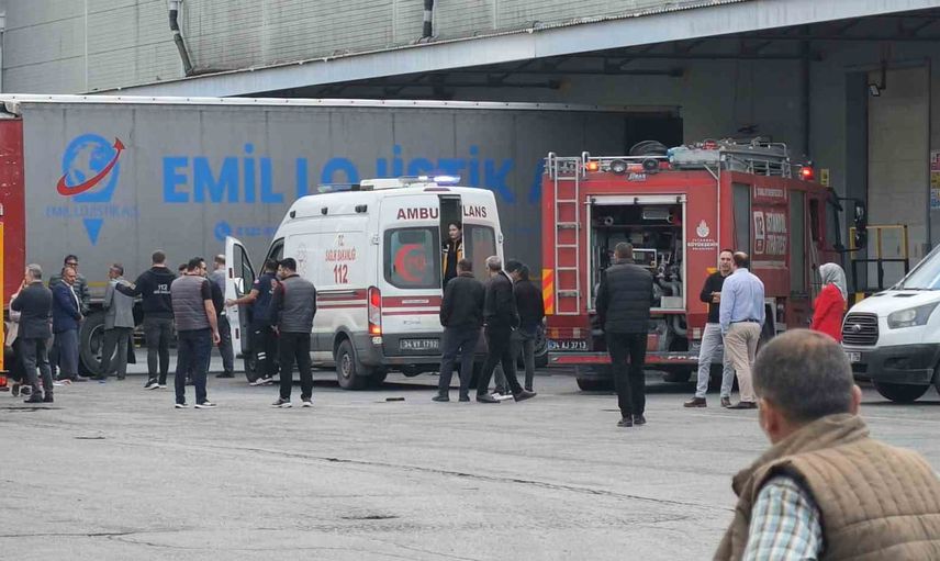 Depo bahçesinde iki tır arasına sıkışan işçi hayatını kaybetti