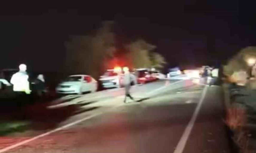 Çankırı'da zincirleme kaza: iş makinesi ile iki otomobil çarpıştı