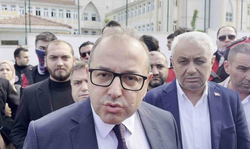 Esenyurt'ta lisede çıkan tartışma bıçaklı yaralamaya dönüştü