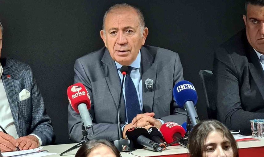 CHP İstanbul'da 'beyaz taşlar' tartışması: yeniden yapılanma sinyali