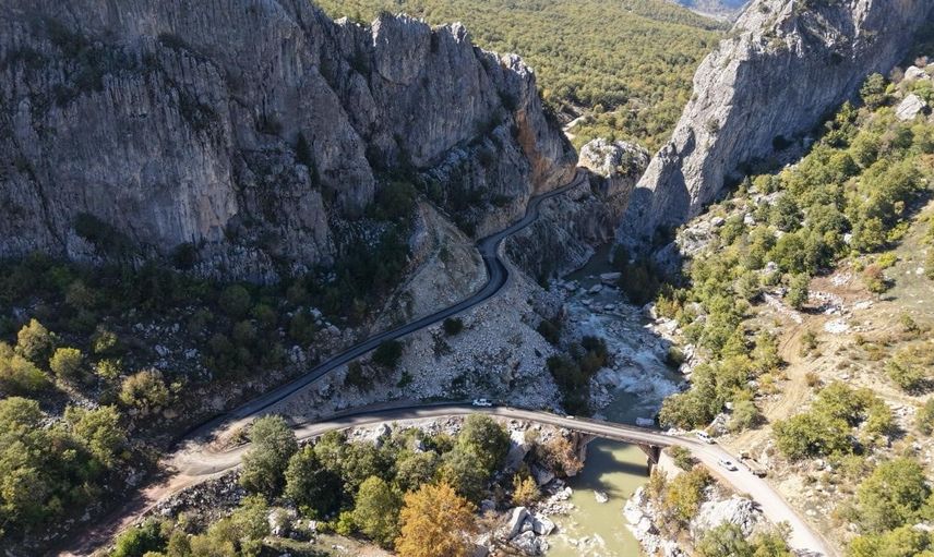 Alanya'da 5 mahallede 32 kilometrelik yol yatırımı tamamlanıyor