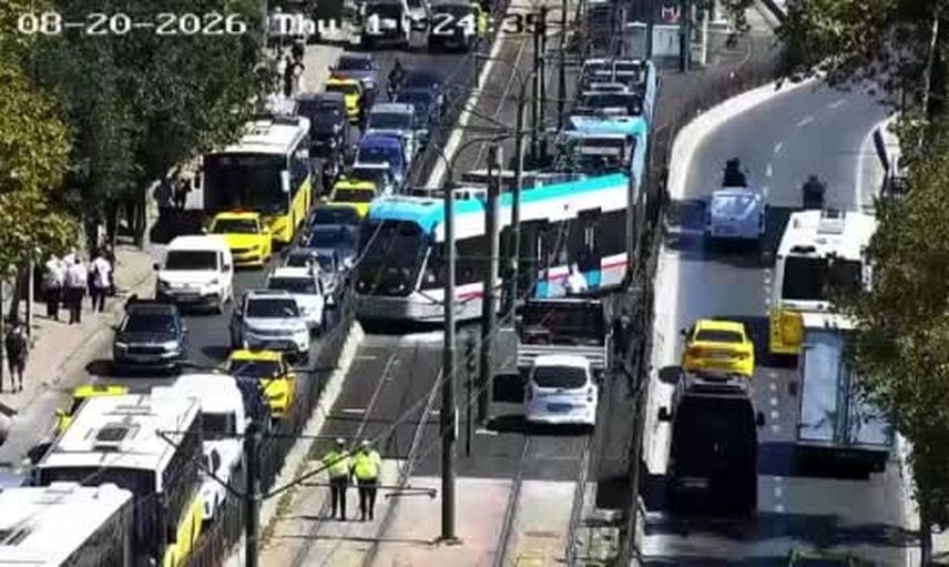 Fındıklı'da raydan çıkan tramvay ulaşımı aksattı, ekipler sevk edildi