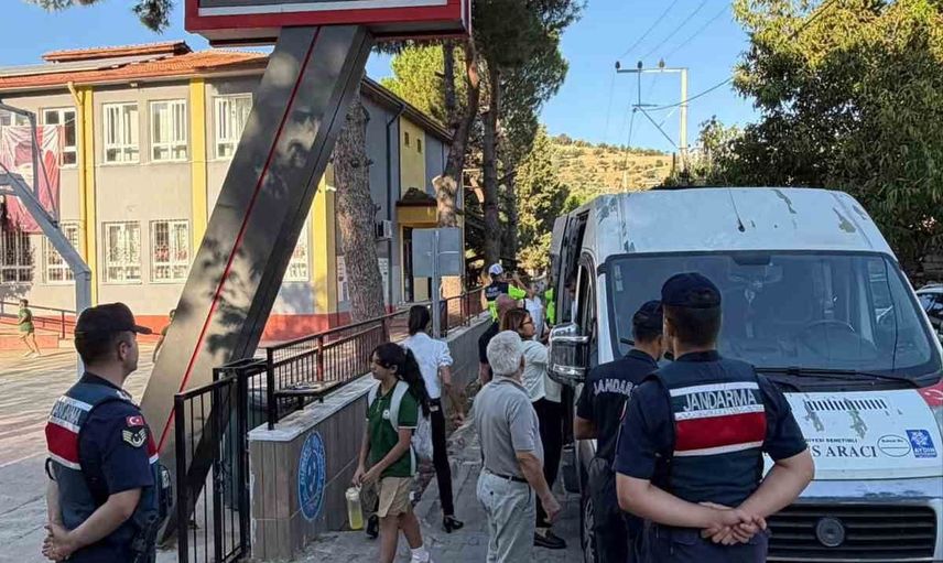 Okul çevrelerinde Koçarlı'da kapsamlı güvenlik önlemleri