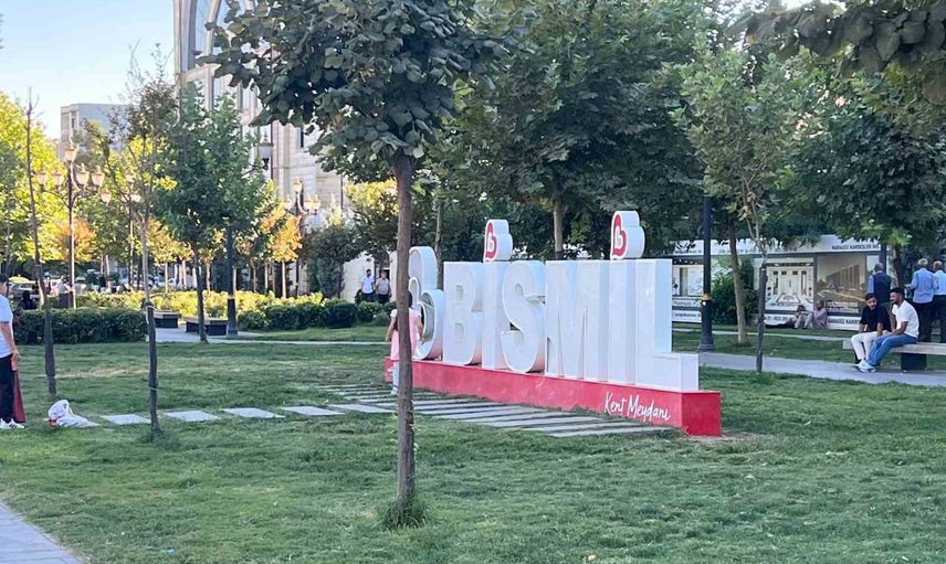 Parkta elektrikli tabela kazası: 4 yaşındaki çocuk yaralandı
