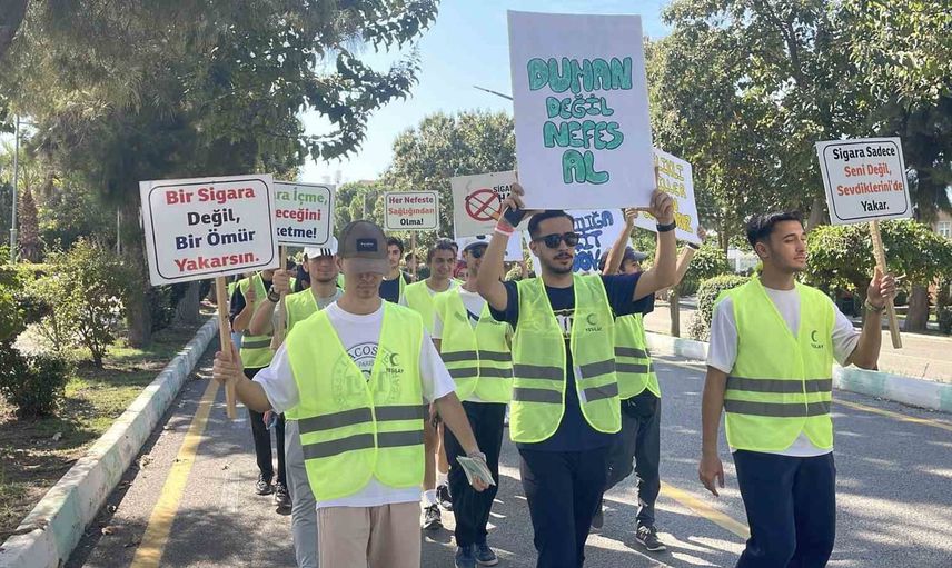 Gençlerden kampüste bağımlılığa karşı farkındalık yürüyüşü
