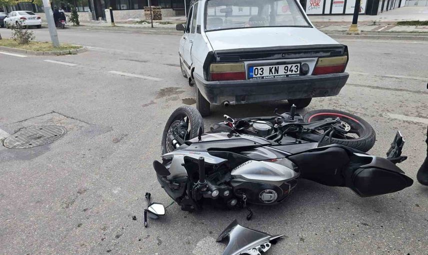 Erkmen mahallesi'nde trafik kazası: motosiklet sürücüsü hafif yaralandı