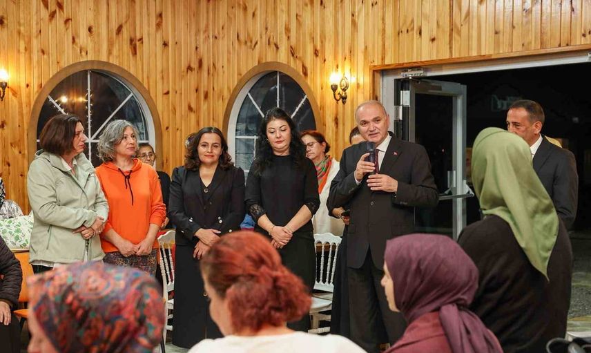 Düzce'de kadınlar Konuralp'te cumhuriyet coşkusunu fasıl ile yaşadı