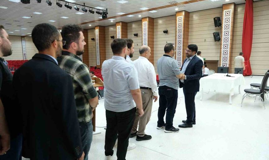 Erzincan’dan Diyarbakır’a görev taşıyan müftü veda toplantısında duayla uğurlandı
