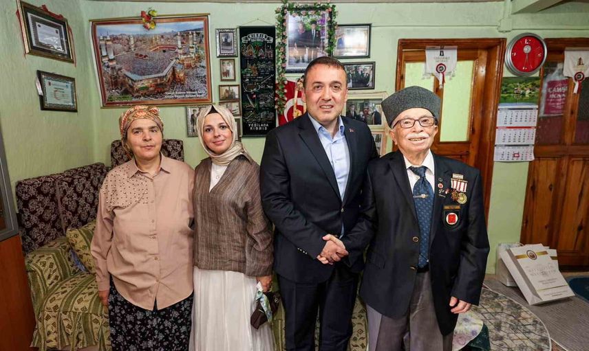 Vali Sözer'den Kıbrıs gazilerine ev ziyareti ve teşekkür buluşması