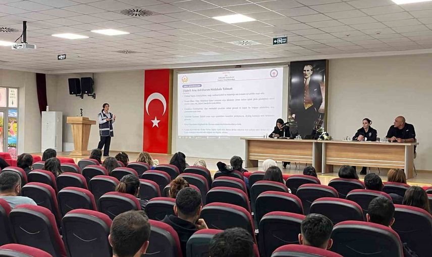 Tunceli'de okulların görünmeyen koruyucuları eğitime katıldı