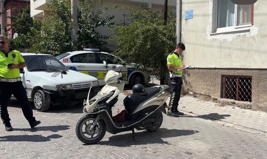 Tavşanlı'da dönüş sırasında çarpışma: motosiklet sürücüsü yaralandı