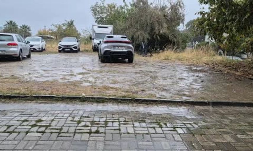 Süleymanpaşa'da öğleden sonra bastıran sağanak günlük hayatı aksattı