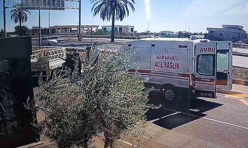 Manavgat'ta çarpışmanın ardından motosiklet itilip çalıştırılarak kaçırıldı