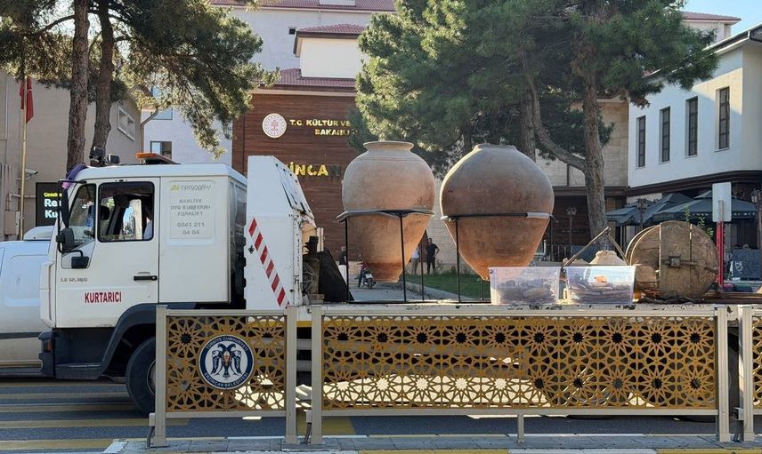 Hasarlı kültür müdürlüğü binasındaki eserler Erzincan müzesine naklediliyor