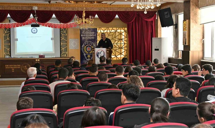 Okulda dijital güvenlik ve akran zorbalığına karşı bilinç seferberliği