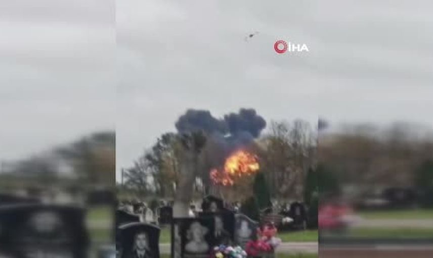 Kaliningrad'da ıssız araziye düşen Su-30SM: iki pilot fırlatma koltuğuyla kurtuldu