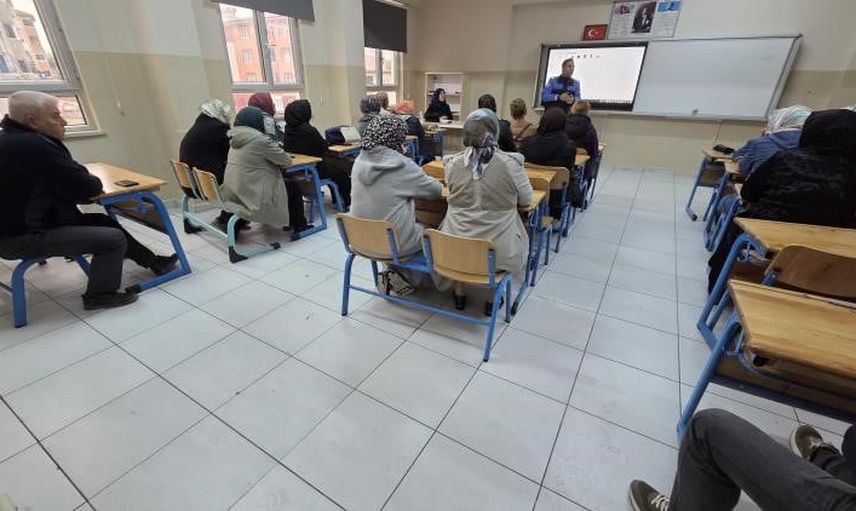 Bilecik'te velilere çocuk güvenliği ve acil çağrı bilinçlendirmesi