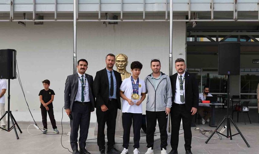 İşitme engelliler gençlik oyunlarında Muğla'dan dört altın: Rüzgar Alp Yalçınkaya yükseliyor