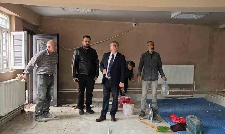 Göksem'de sürdürülen bakım çalışmaları vali Ziya Polat'ın denetiminde