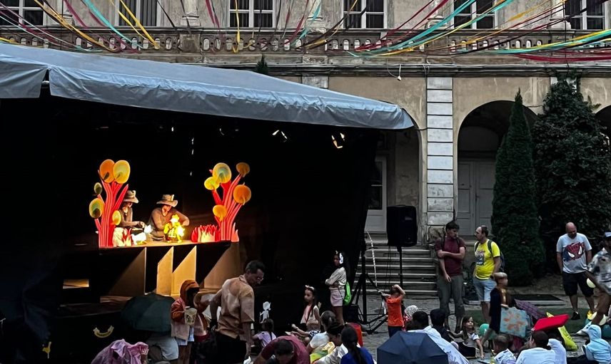 eskişehir kukla oyunu cluj-napoca'da çocuklarla buluştu