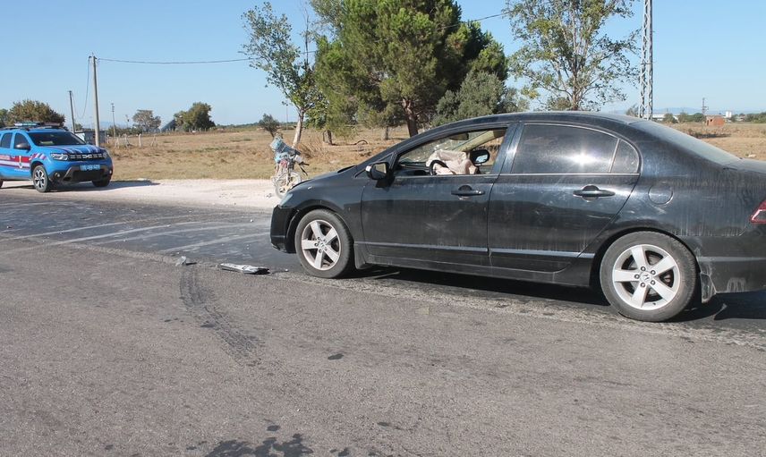 Manyas-Gönen yolunda çarpışma: plakasız motosiklet sürücüsü yaşamını yitirdi